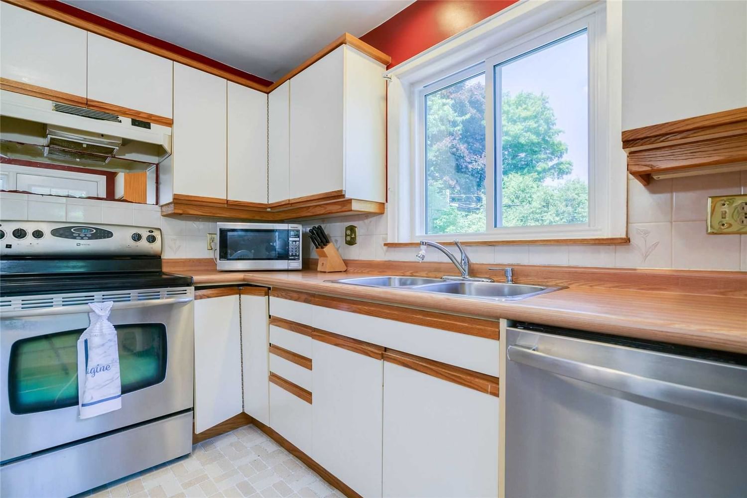 Listing Image 13