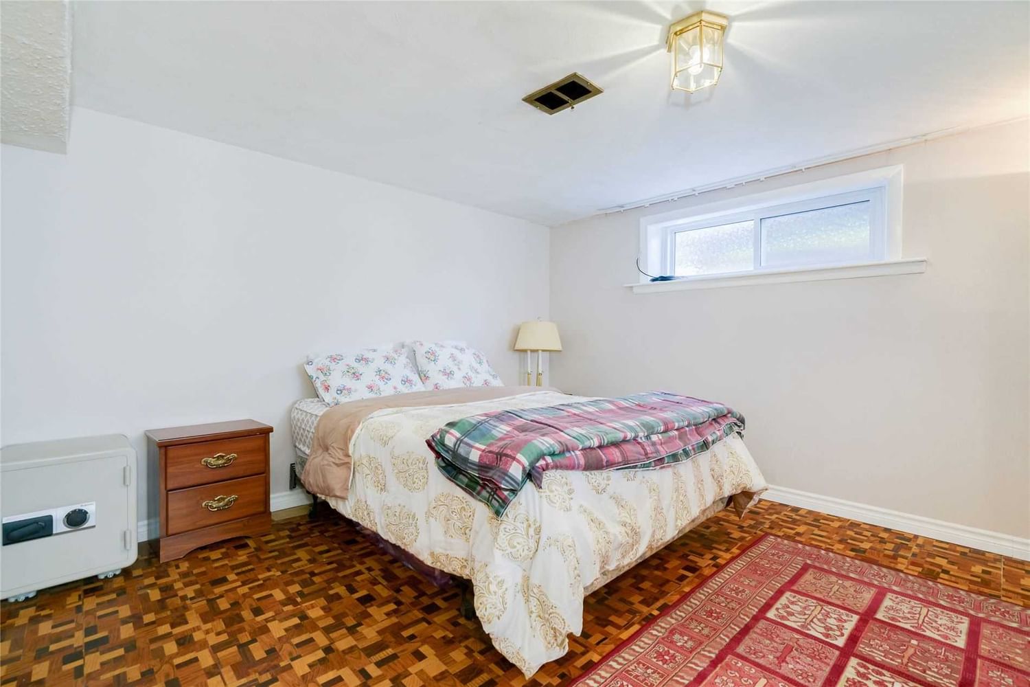 Listing Image 22