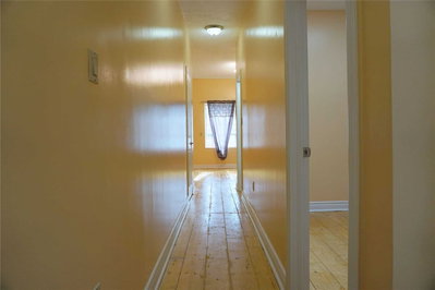 Upper Level leased at Apt 1-2828 Danforth Avenue, Toronto, Ontario, M4C1M1 - East End-Danforth - MLS: E5693334