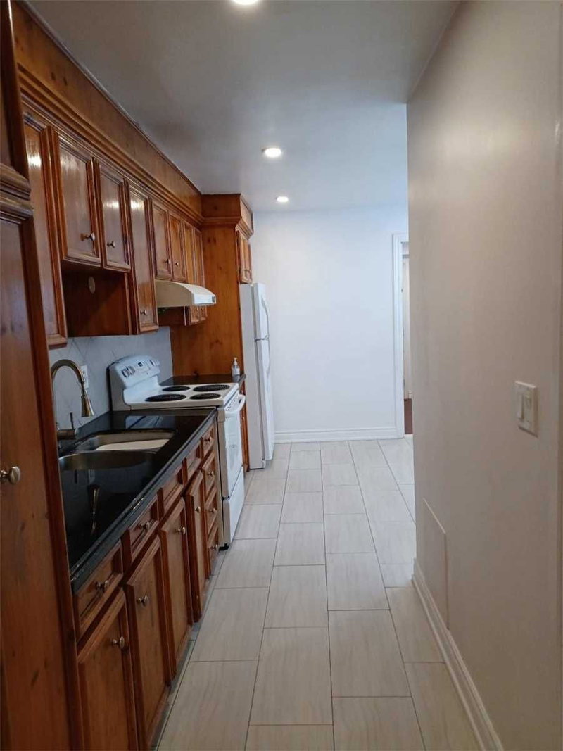 Main Fl - 765 Gerrard St E, Toronto, M4M1Y5 | Image 2