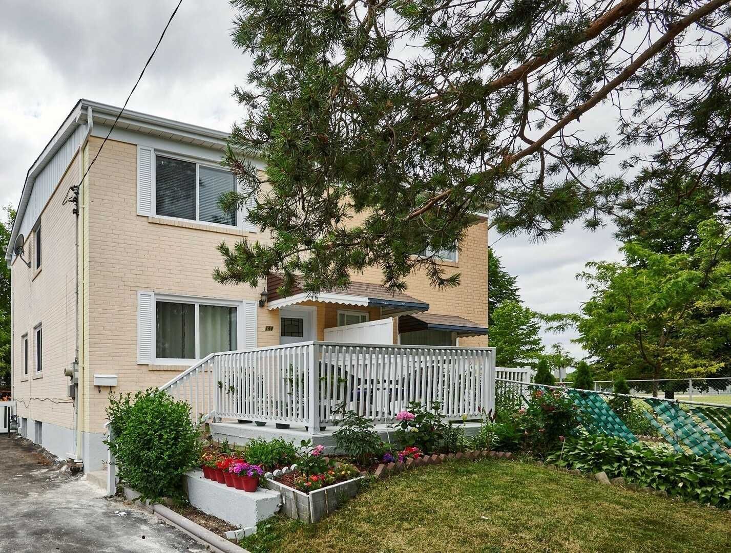 Semi-Detached House sold at 144 Laurel Avenue, Toronto, Kennedy Park, M1K 3J9 - MLS: E5715202