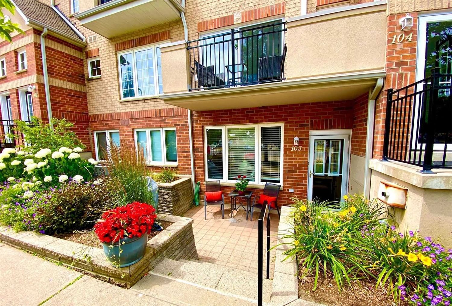 Townhouse sold at 103-1400 The Esplanade, Pickering, Town Centre, L1V6V2 - MLS: E5724846