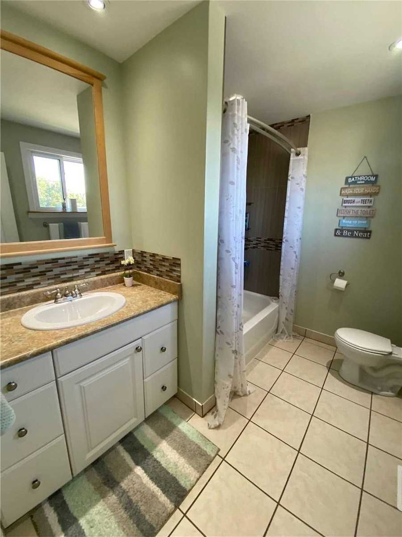 784 Douglas St, Oshawa, L1H5C9 | Image 3