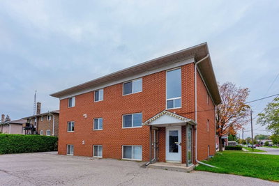Semi-Detached House leased at 6-303 Frontenac Avenue, Oshawa, Ontario, L1J2A7 - Vanier - MLS: E5732582