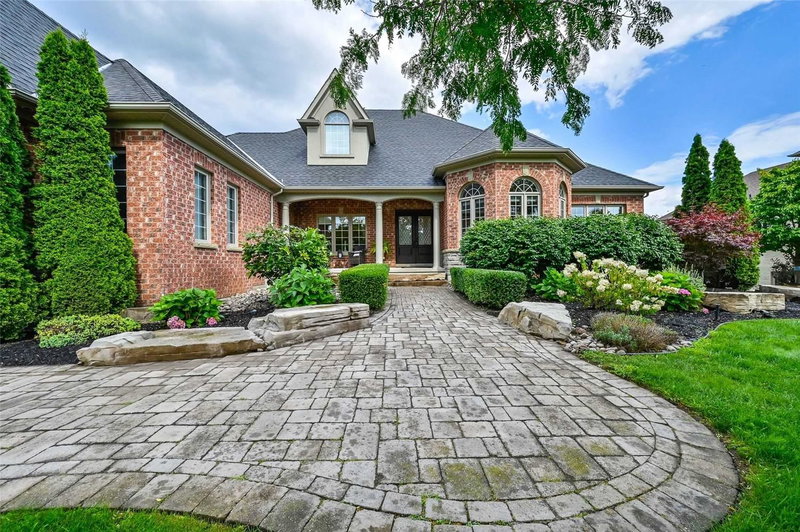 19 Wilson House Dr, Whitby, L0B 1A0 | Image 2