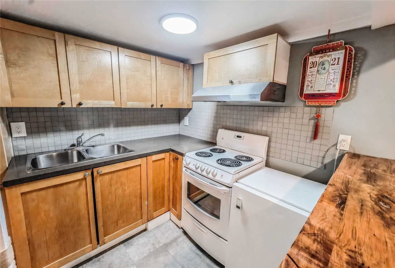 7 Barnwell Dr, Toronto, M1V1Y7 | Image 2