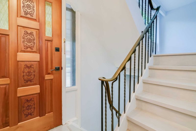 38 Osborne Ave, Toronto, M4E3A9 | Image 2