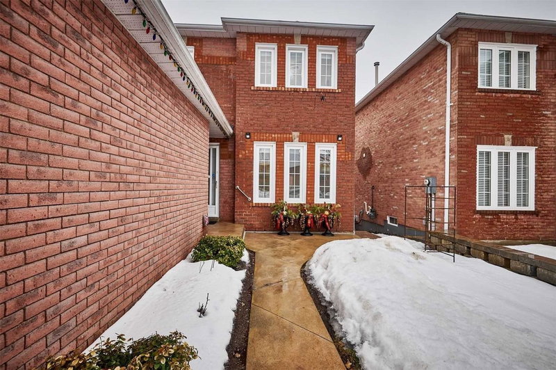 24 Harkins Dr, Ajax, L1T3T6 | Image 2