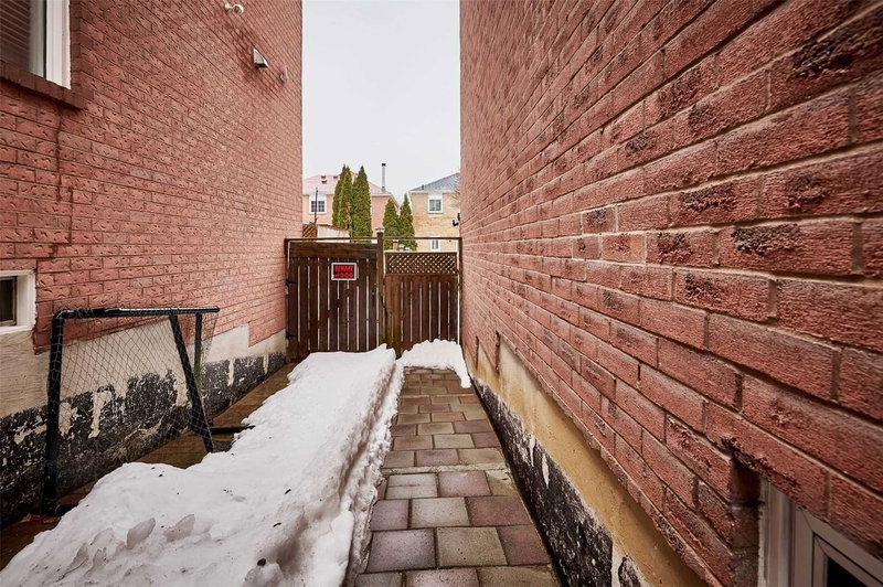 24 Harkins Dr, Ajax, L1T3T6 | Image 3