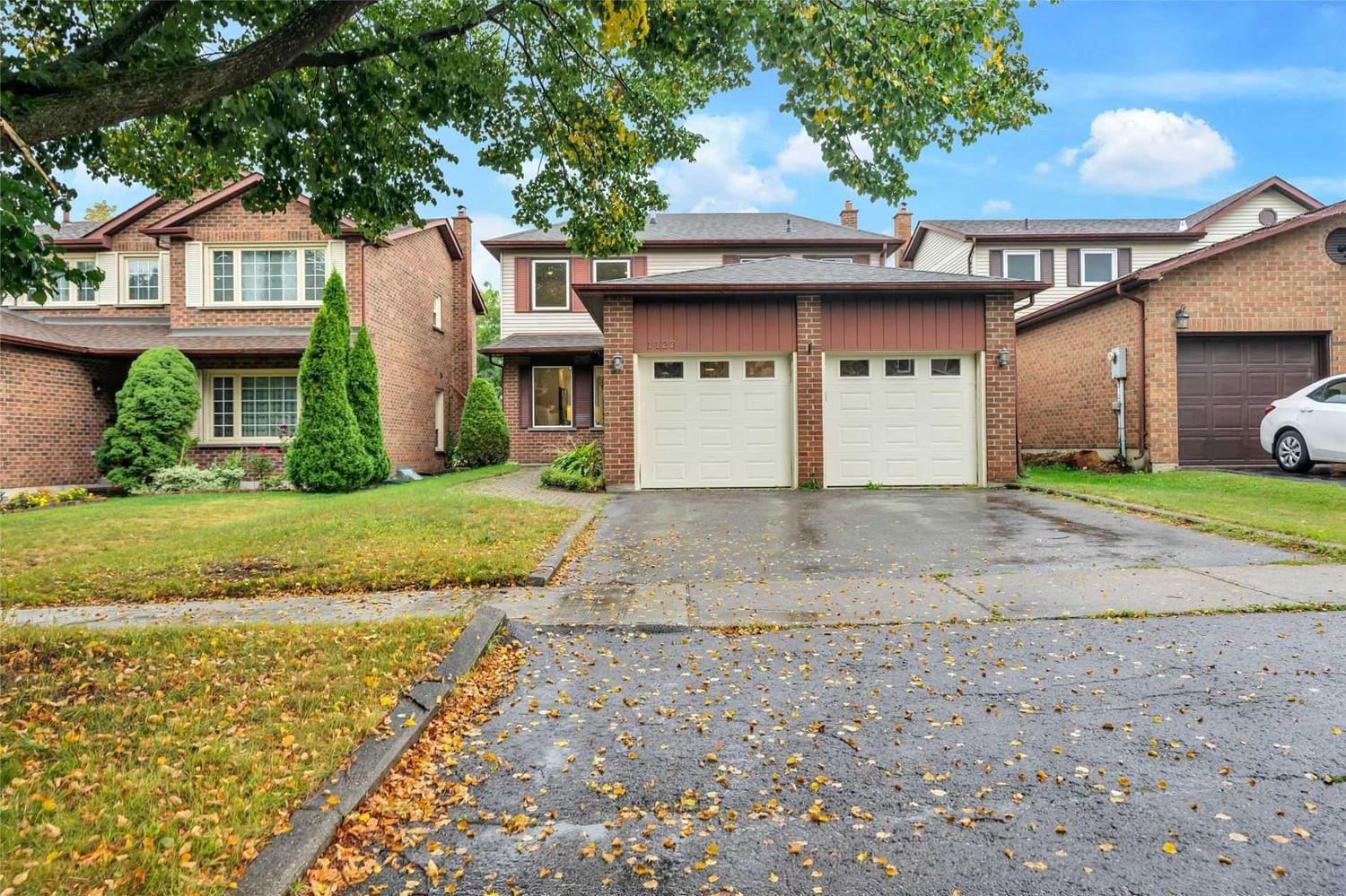 Detached House leased at 1127 Meadowlane Crescent, Pickering, Liverpool, L1X1S9 - MLS: E5752830