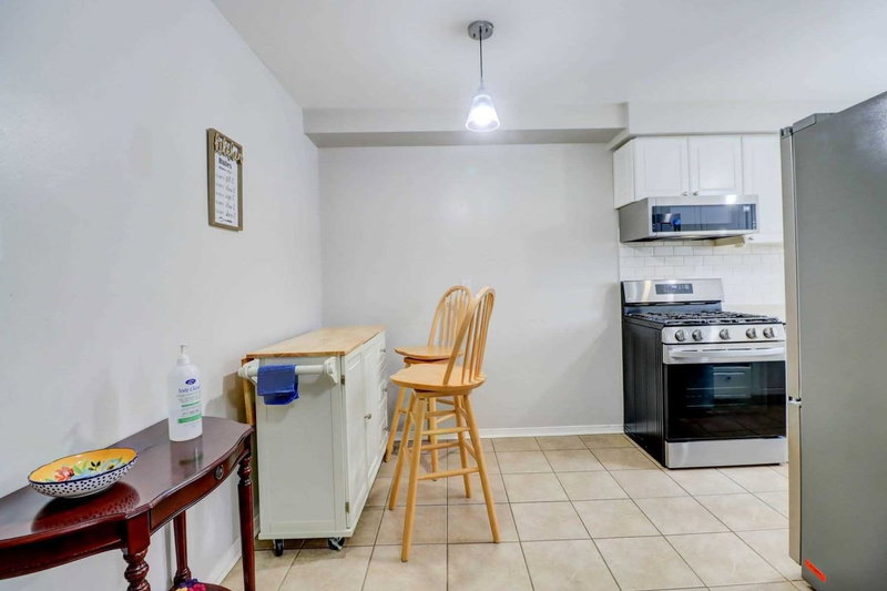 23 Drew Crt, Whitby, L1N8X6 | Image 2