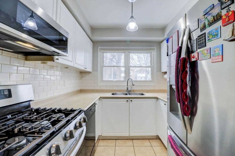 23 Drew Crt, Whitby, L1N8X6 | Image 3