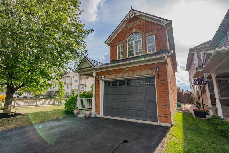 94 Bayberry Crt, Whitby, L1M2L1 | Image 2