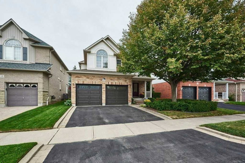 4 Fawcett Ave, Whitby, L1R3A1 | Image 2