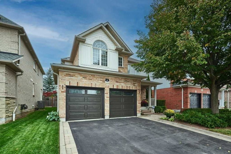 4 Fawcett Ave, Whitby, L1R3A1 | Image 3