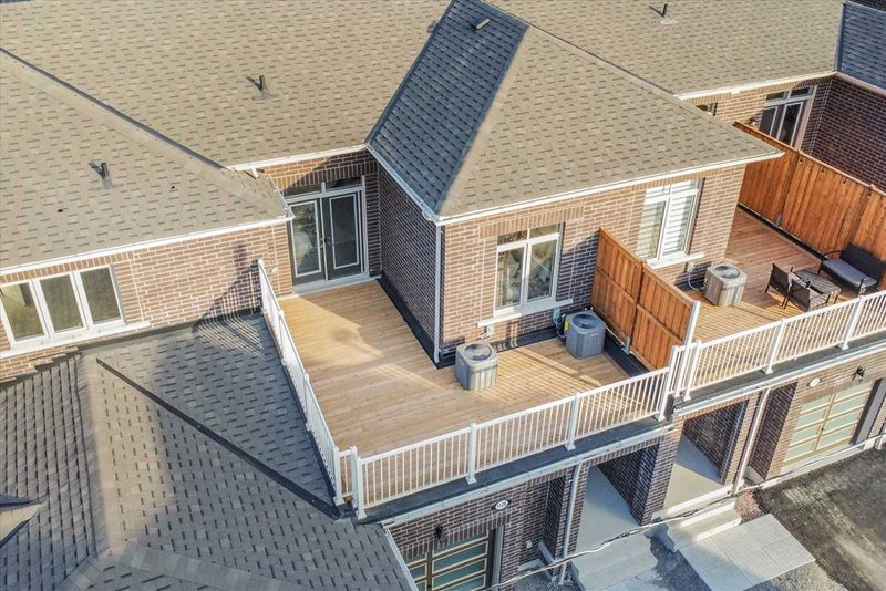 1126 Baltic Lane, Pickering, L1X0G9 | Image 3