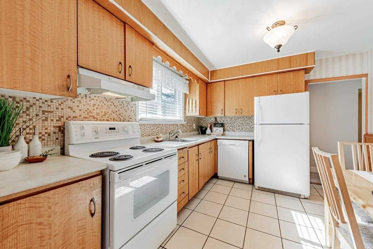 Listing Image 13