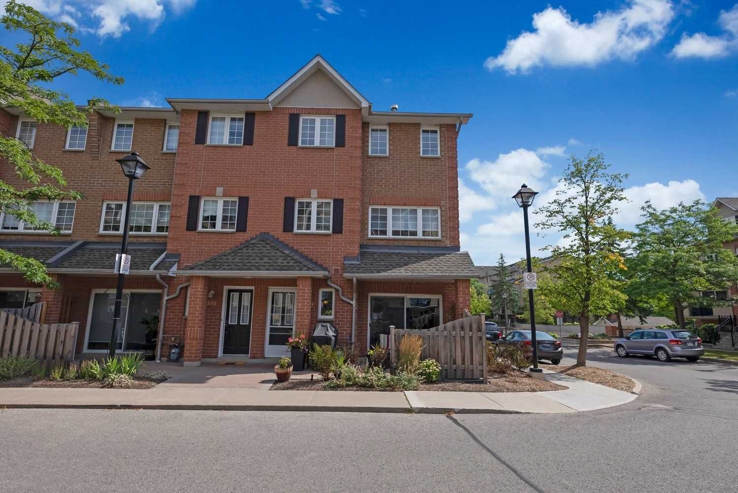 Townhouse sold at 500-1400 The Esplanade North, Pickering, Town Centre, L1V 6V2 - MLS: E5773364