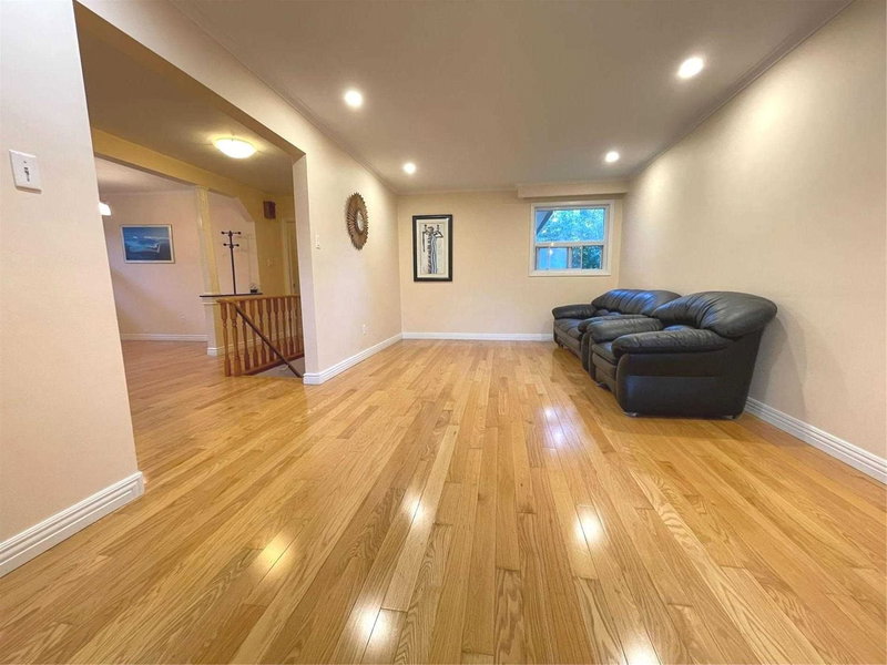 1153 Huntingwood Dr, Toronto, M1S1K6 | Image 2