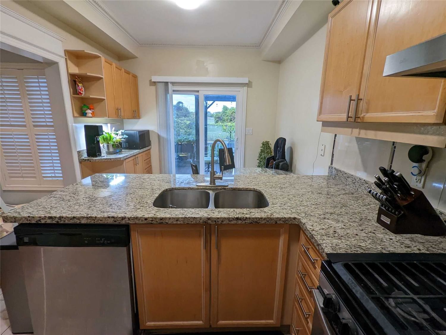 Listing Image 10