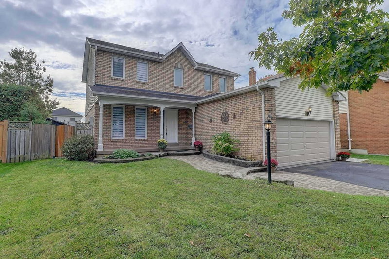 40 Doncaster Cres, Clarington, L1B1E7 | Image 2
