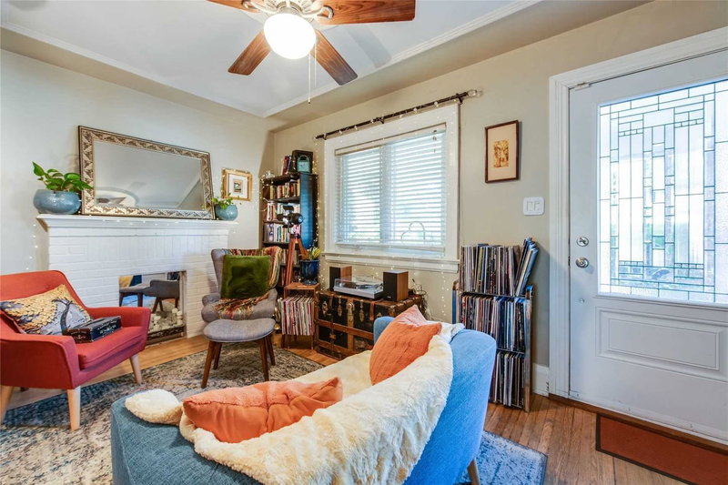 65 Queensbury Ave, Toronto, M1N 2X8 | Image 2