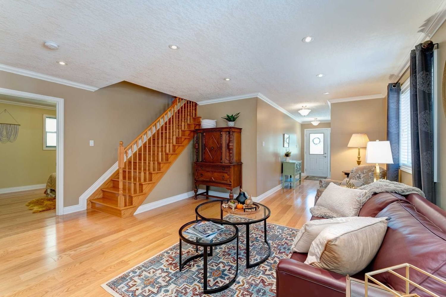 Listing Image 7