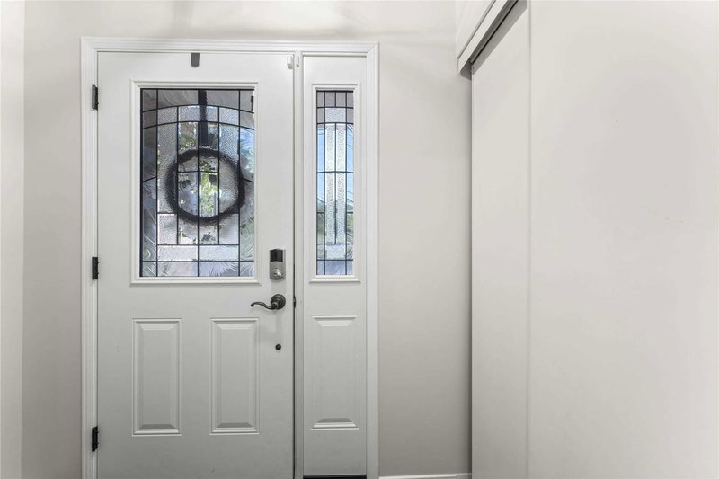 2678 Trulls Rd S, Clarington, L1E2N3 | Image 3