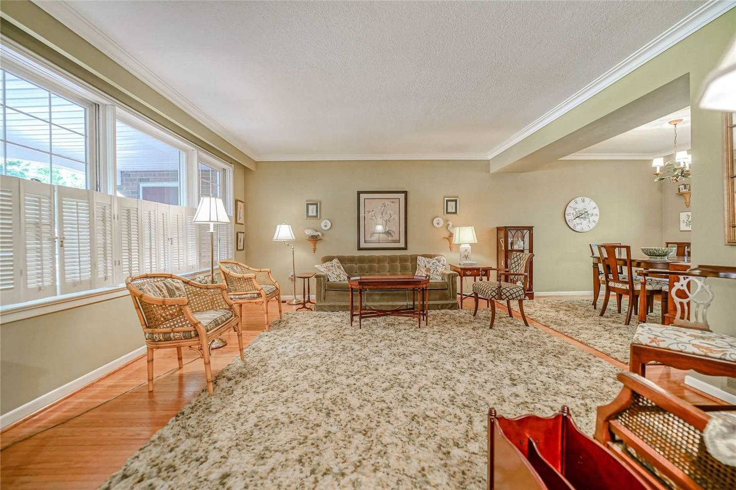 Listing Image 7
