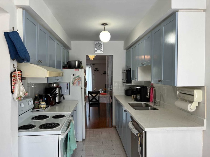 58 Glanvil Cres, Toronto, M1B 4R7 | Image 2