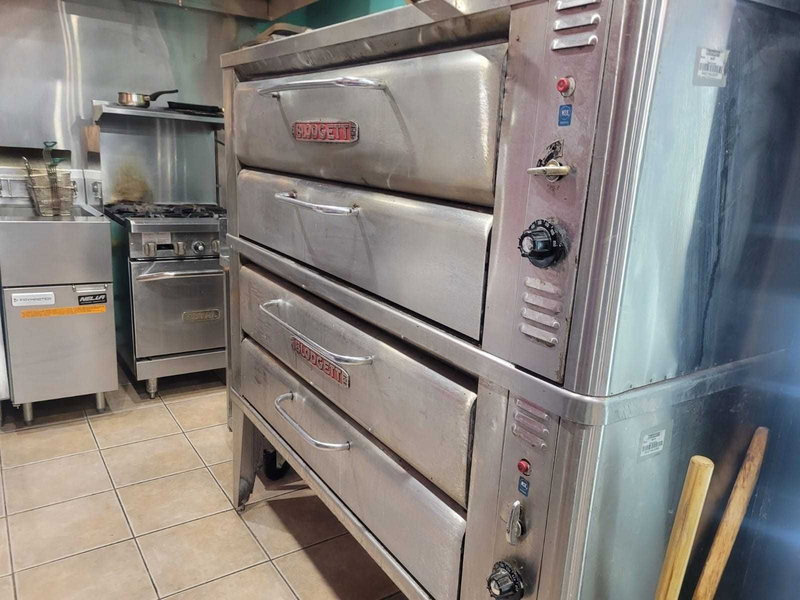 24 Simcoe St N, Oshawa, L1G 4R8 | Image 2