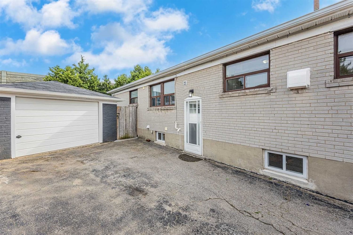 Listing Image 35