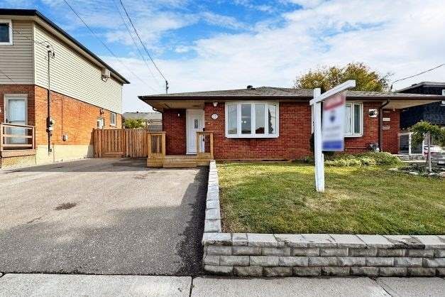 Semi-Detached House sold at 1327 Park Road, Oshawa, Lakeview, L1J4K3 - MLS: E5793544