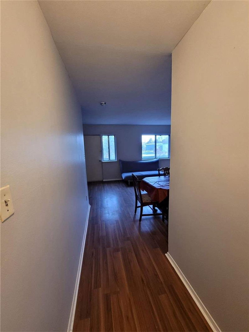 B - 426 Dawes Rd N, Toronto, M4B2E8 | Image 2