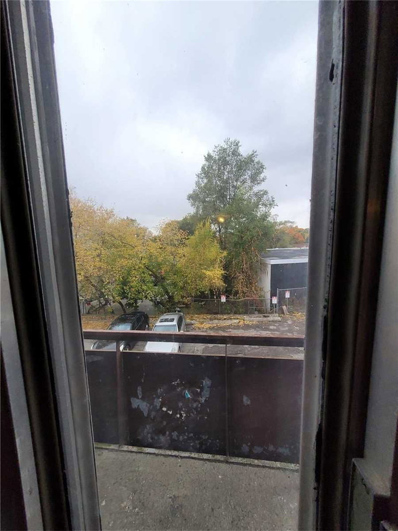 B - 426 Dawes Rd N, Toronto, M4B2E8 | Image 3