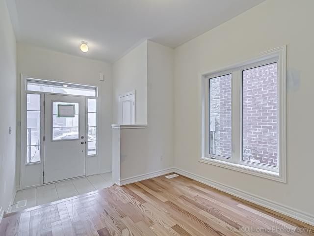 1085 Skyridge Blvd, Pickering, L1X0M8 | Image 3