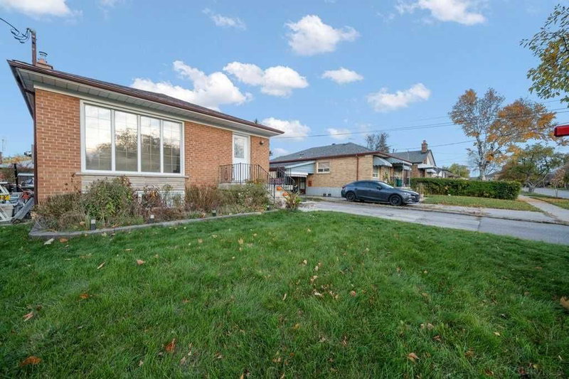 17 Electro Rd, Toronto, M1R2A6 | Image 2