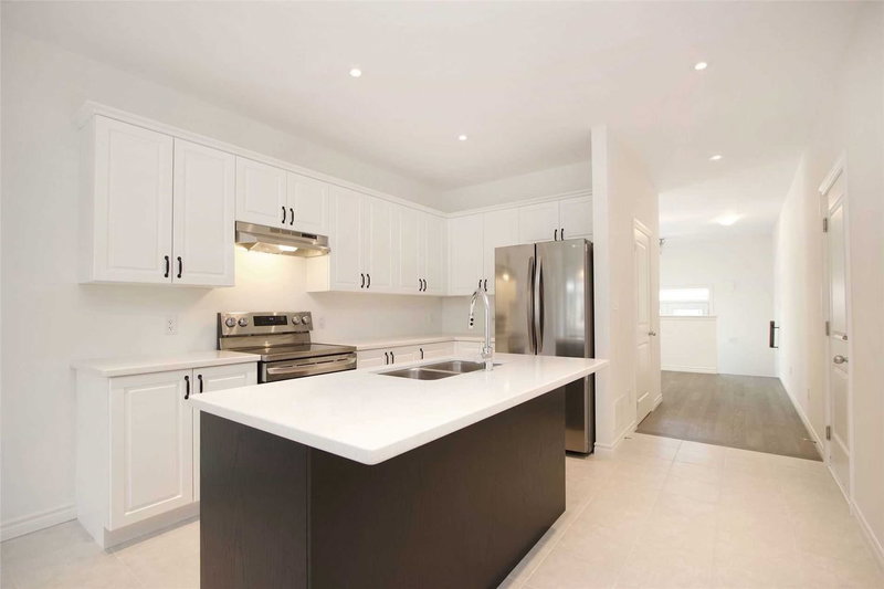 Main - 407 Northglen Blvd, Clarington, L1C 7E2 | Image 3