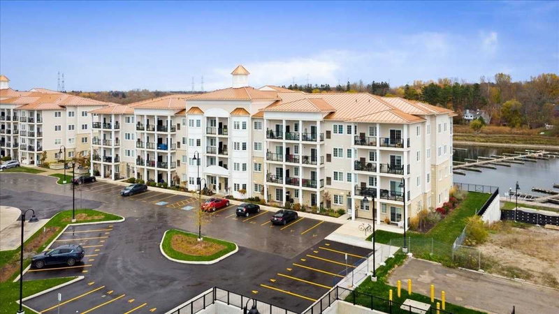 308 - 70 Shipway Ave, Clarington, L1B 0V7 | Image 3