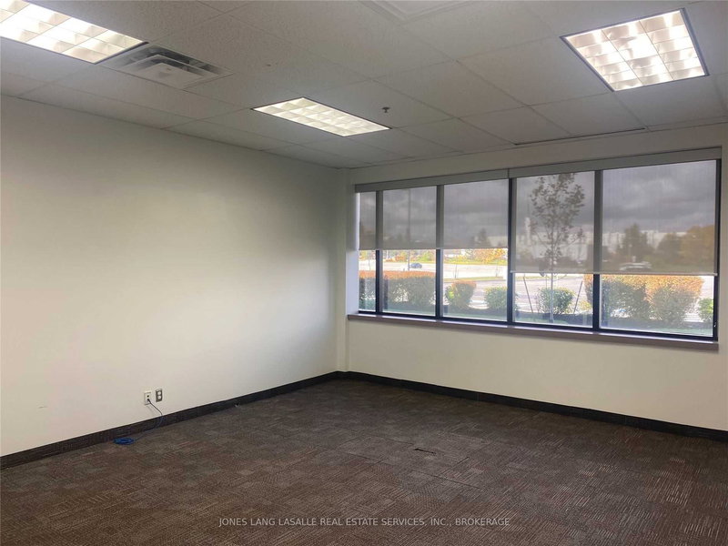 1555 Wentworth St, Whitby, L1N 9T6 | Image 3