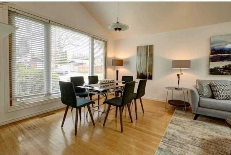 4 Oakley Blvd, Toronto, M1P3P2 | Image 3