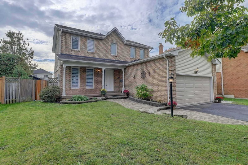 40 Doncaster Cres, Clarington, L1B 1E7 | Image 3