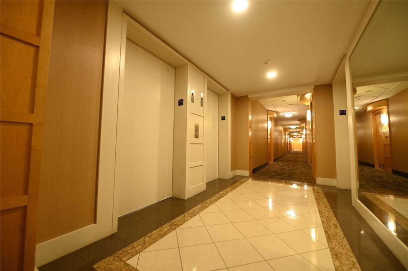 Ph15 - 8 Mondeo Dr, Toronto, M2J4C8 | Image 3
