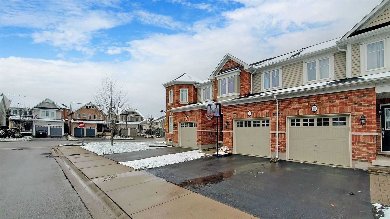 Townhouse sold at Unit 9-1640 Grandview Street, Oshawa, Taunton, L1K 0S6 - MLS: E5831751