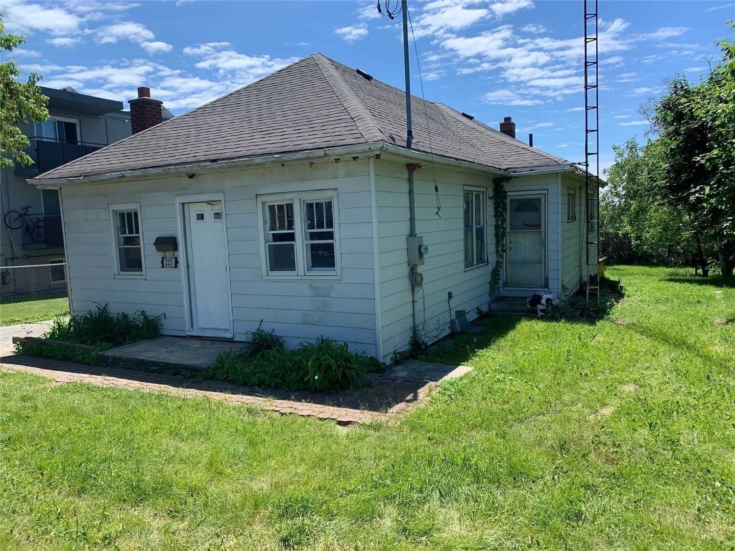 Listing Image 7