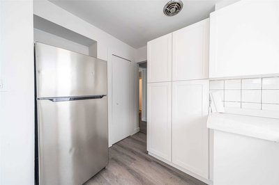 Main-629 Gibb Street, Oshawa, Ontario image-0-4