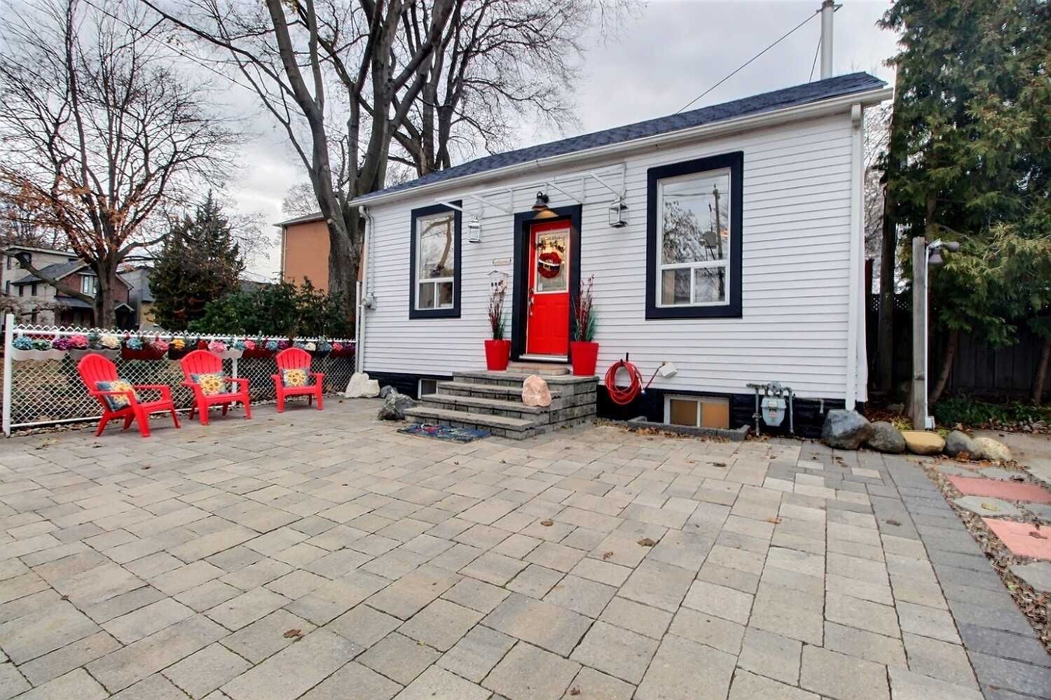 Detached House sold at 966 Dundas Street, Toronto, South Riverdale, M4M1R5 - MLS: E5842177