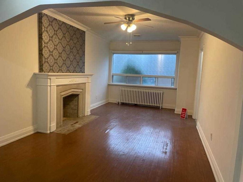 24 Hutton Ave, Toronto, M4C3L3 | Image 2