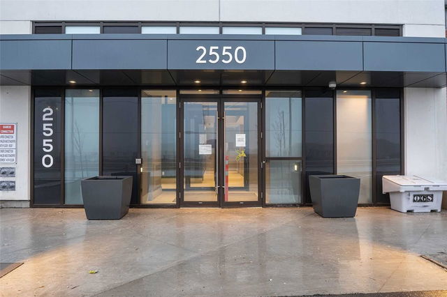 1410 - 2550 Simcoe Street