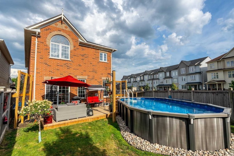 94 Bayberry Crt, Whitby, L1M 2L1 | Image 2